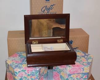 NIB Avon Jewelry Boxes (3)