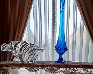 LE Smith Tall Swung vase