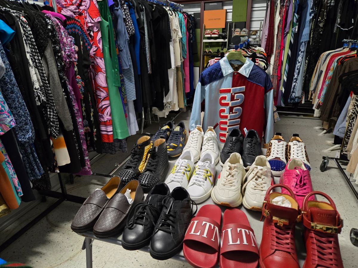 Incredible collection of designer items! Gucci Valentino Louis Vuitton Lululemon Fendi Chanrl Gucci YSL etc