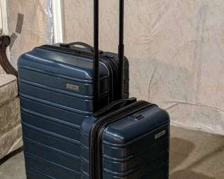Samsonite Omni 2 Hard side expandable Luggage with Spinner Wheels