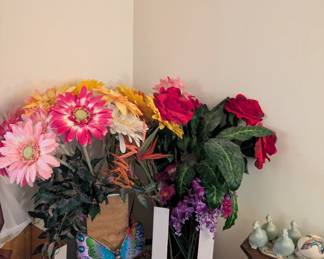 Large fun flowers in single stems