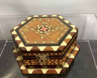 Octagon Lacquer Box