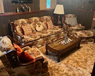 4 piece very well built and rarely used living room set