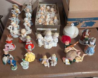 Vintage Porcelain Figurine's - Christmas Lights - Old Photos