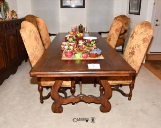 121Dining Room