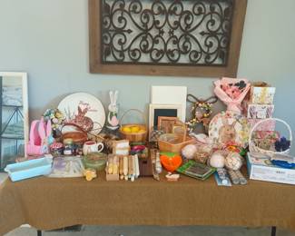 Holiday decor, easter and harvest