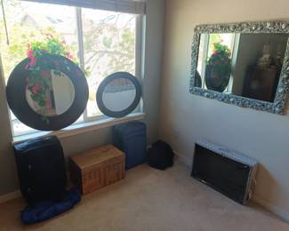 Mirrors and luggage