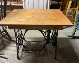 Table w/Pedal Sewing Machine Base