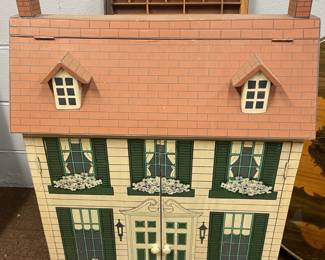 Victorian-ish Doll House