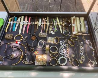 Many women's watches including Anne Klein, Coach, Guess, etc