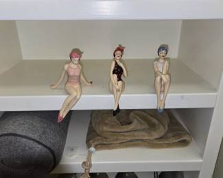 Bathing beauty shelf sitters