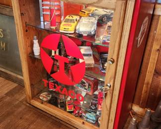 Bulk Oil 30-gallon Lubester Restored in Texaco Restored Cabinet