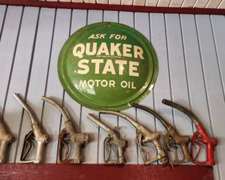 Quaker State Motor Oil Advertising Sign Round 28"