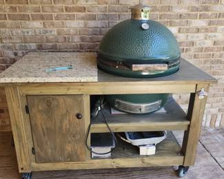XL Green Egg with Grill Table