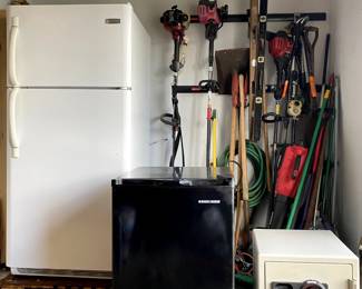 Frigidaire fridge/mini Black & Decker fridge/Safe