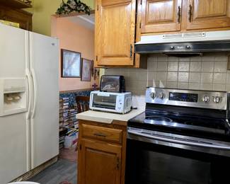 Whirlpool Fridge/Samsung Stove