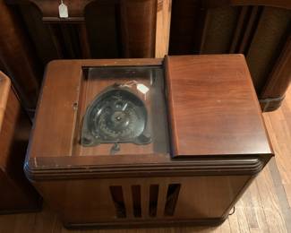 Zenith chair side radio