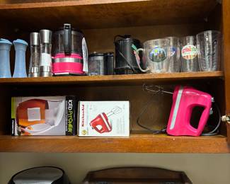 Cups, mixers, odd and ends