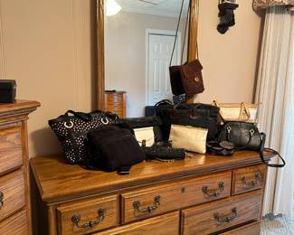 Dresser & Purses