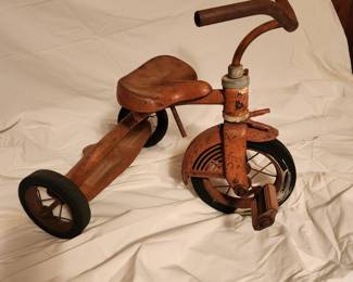 Vintage Metal Tricycle. Might need wheel alignment