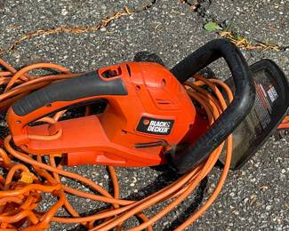 Black & Decker 22 Inch Corded Electric Hedge Trimmer