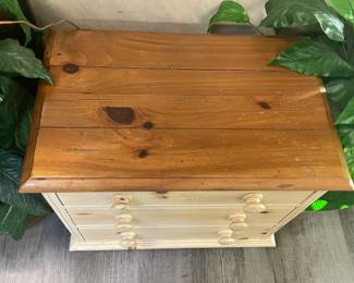 Country 3 Drawer Mini Dresser (Ethan Allen)