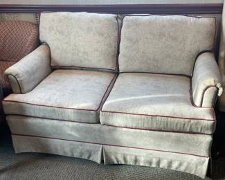 Loveseat W/ Mauve Piping Detail