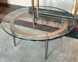 Round Coffee Table W/ Glass Top & Metal Base