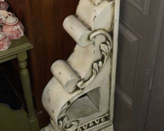 Large Oversized Corbel Decoration