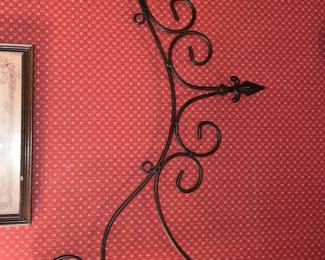 Cast Iron Wall Mounted Holder