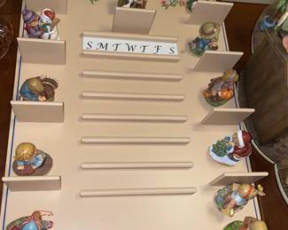 Hummel 12 Month Calendar Set W/ Rack