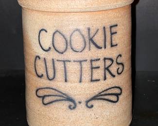 BEAUTIFUL Pottery Collection By Notable Studios & Artists (Wisconsin Pottery, W.A. Macquiod & Co/Pottery Works/Little 12th Street, Rowe Pottery Works, Salmon Falls Stoneware, Buffalo Pottery Co, Roseville Ohio, Williamsburg Pottery, Cooksburg Pottery, Three Rivers Pottery, Etc.)