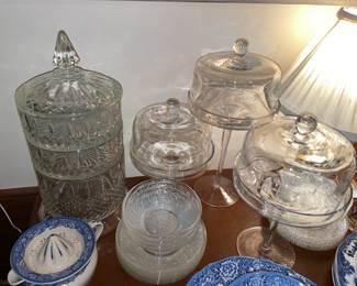 Set Of 3 Clear Glass Pedestal Covered Compote Bowls