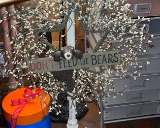 Cast Iron Wreath Holder W/ Bear Motif Wreath