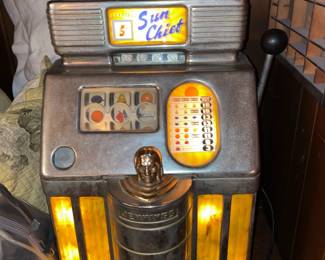 BEAUTIFUL Antique "Sun Chief" Slot Machine By Jennings