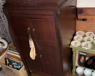 Antique Victrola W/ Crank Handle