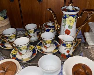 Limoges Tea Set W/ Teapot, Creamer, Sugar, 4 Cups, & 4 Saucers