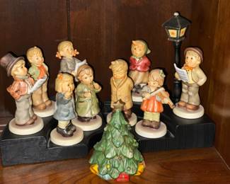 Hummel Choir Figurine Set W/ Wooden Platform & Lantern