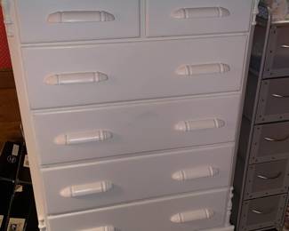 White 6 Drawer Dresser