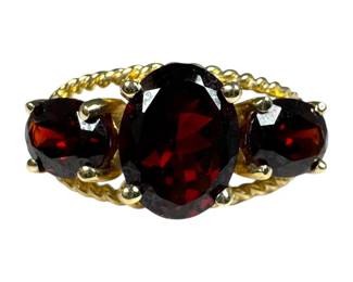 10kt Yellow Gold Garnet Ring