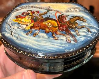 Russian trinket box