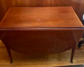 Drop-Leaf table