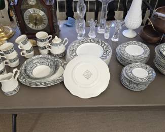J&G Meakin (English China) 62-piece:
• 12 bowls
• 12 teacup saucers
• 10 teacups
• 12 saucers
• 11 plates
• 1 large bowl
• 1 platter
• 1 sugar dish w 1 lid
• 1 milk/cream pitcher