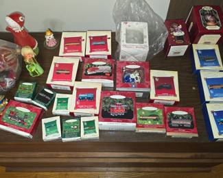 Hallmark Keepsakes, holiday decorations