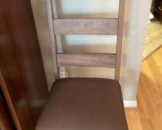 Upholstered side chair