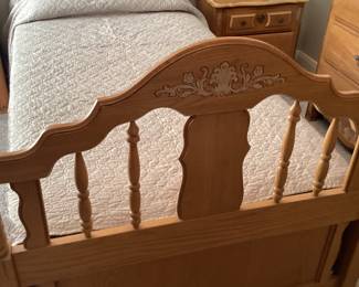 Twin bed w/ trundle