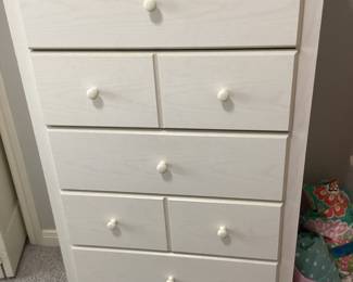 White Five drawer chest