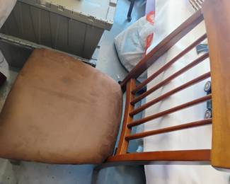 One of the chairs that goes with table. There are 2 chairs