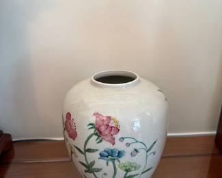 "Fleurs de Chantilly" vase by Andrea Sadek