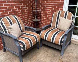 Outdoor Wicker Chairs with Cushions